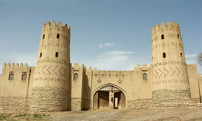 قلعه جنی: جاذبه‌ای مرموز و تاریخی