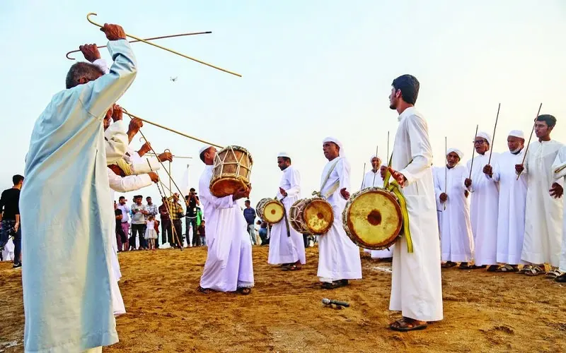در سفر به قشم، در کدام جشنها و فستیوالها شرکت کنیم؟